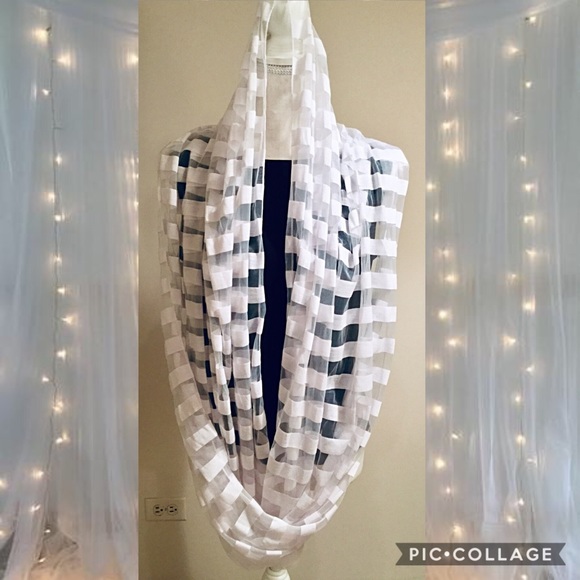 Infinity Sheer Striped White Scarf. - Picture 4 of 4